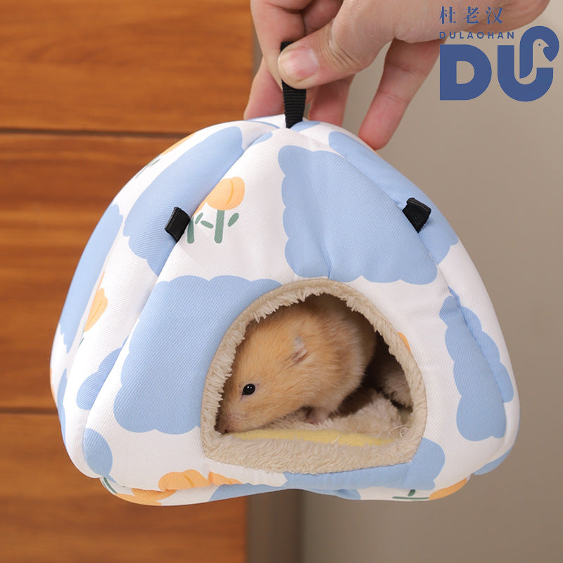 Ventilated and breathable golden hamster den